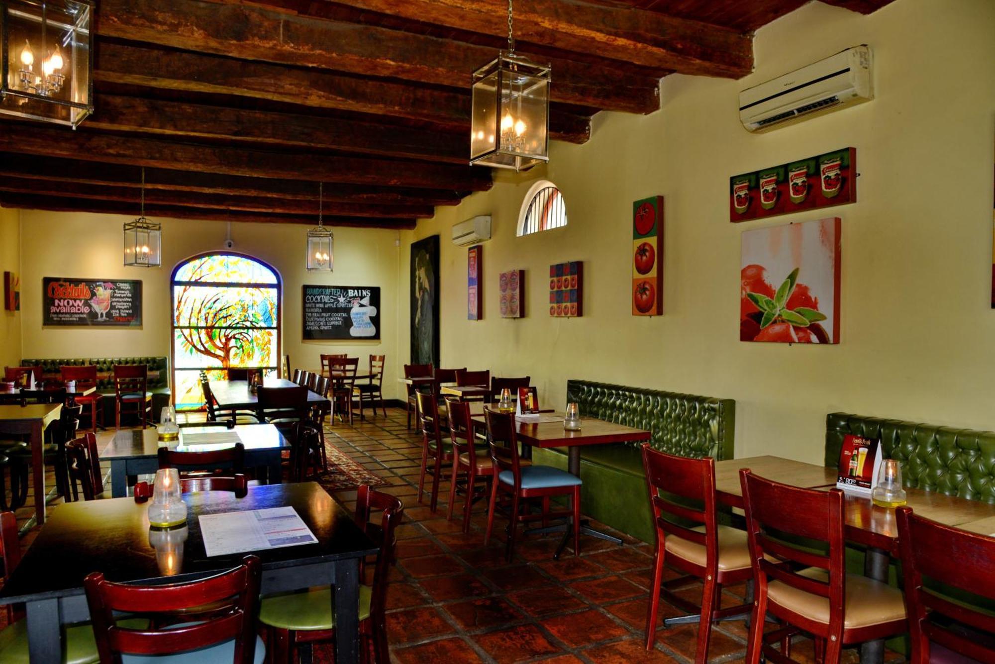 The Coach House At Val Du Charron Hotel Wellington Buitenkant foto