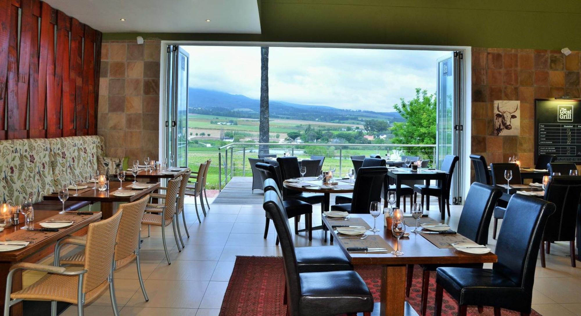 The Coach House At Val Du Charron Hotel Wellington Buitenkant foto