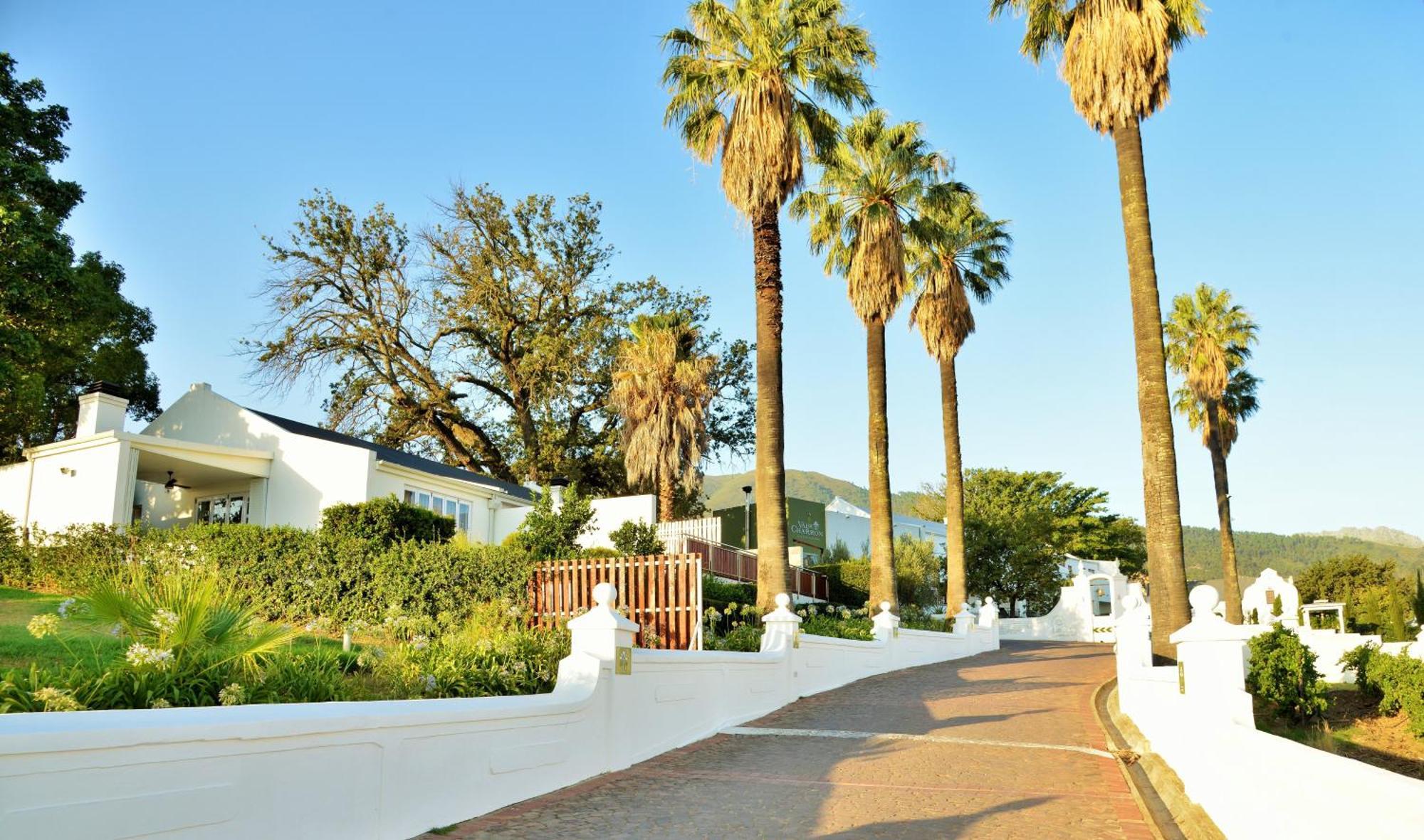 The Coach House At Val Du Charron Hotel Wellington Buitenkant foto