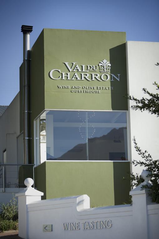 The Coach House At Val Du Charron Hotel Wellington Buitenkant foto